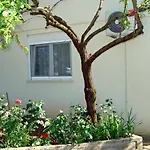 Meli Apartment